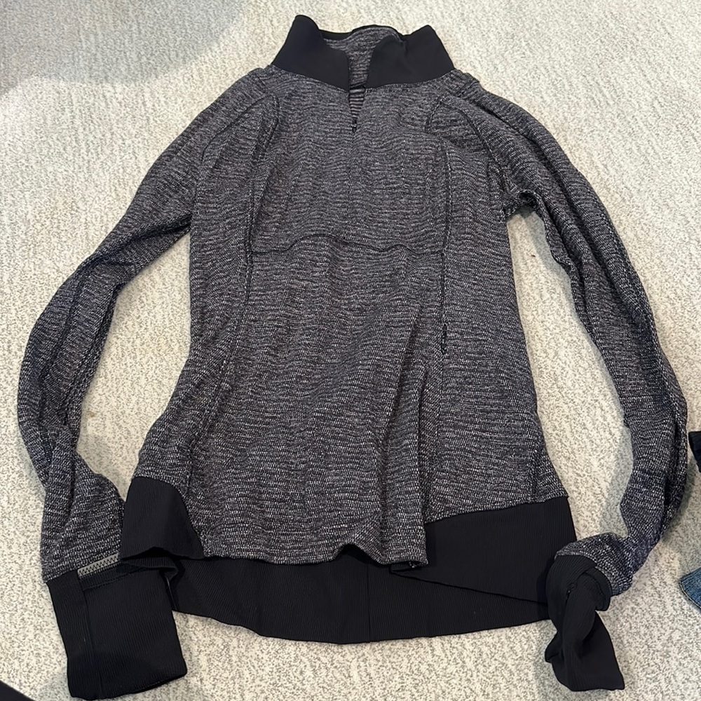 Lulu lemon top
